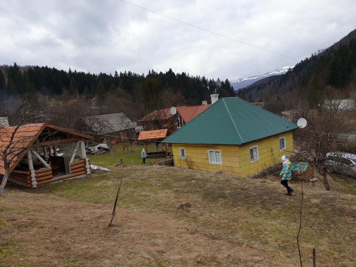 Садиба Під Гострою Ždenijevo Exteriér fotografie
